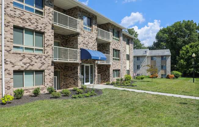 Property Exterior at St. Charles at Olde Court Apartments, Pikesville, MD, 21208