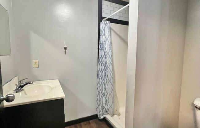 Studio, 1 bath, $595, Unit #2