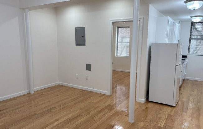 54 Westland Ave