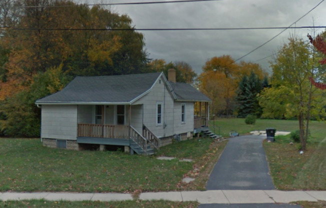 216 W FOSTER ST
