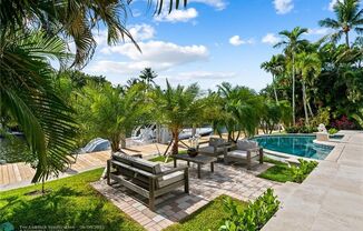 416 Isle Of Capri Dr