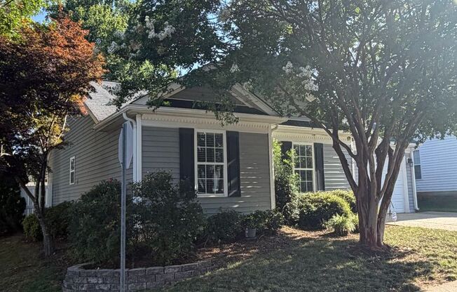Charming Corner-Lot Ranch in the heart of Indian Land – Minutes from Ballantyne, Shopping & Top-Rated Schools!