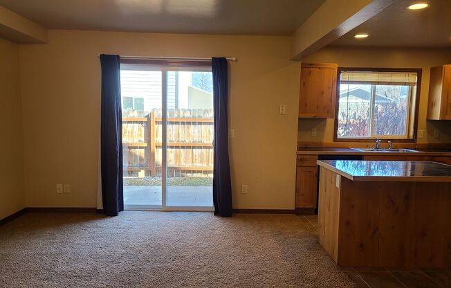 3 beds, 2.5 baths, 1,340 sqft, $2,250, Unit Unit D