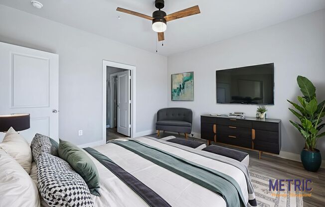 2 beds, 2 baths, 900 sqft, $1,185, Unit 131