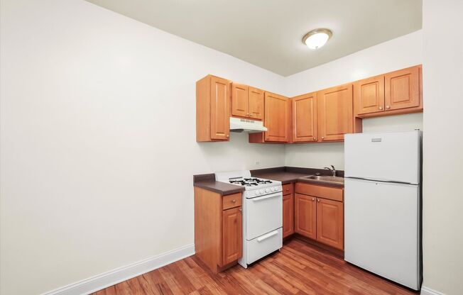 Studio, 1 bath, 402 sqft, $1,295, Unit 205