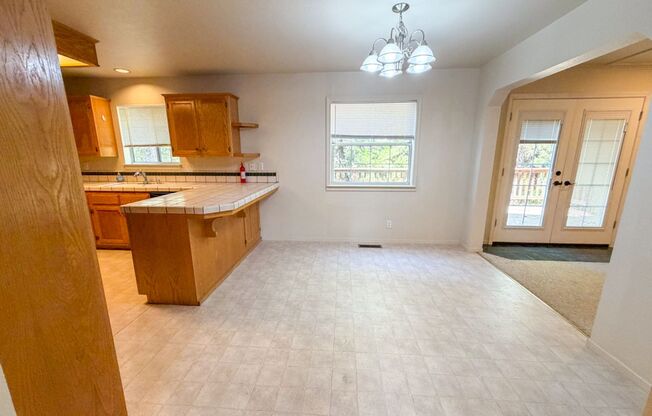 $1,000 MOVE IN SPECIAL OFF FIRST MONTHS RENT.