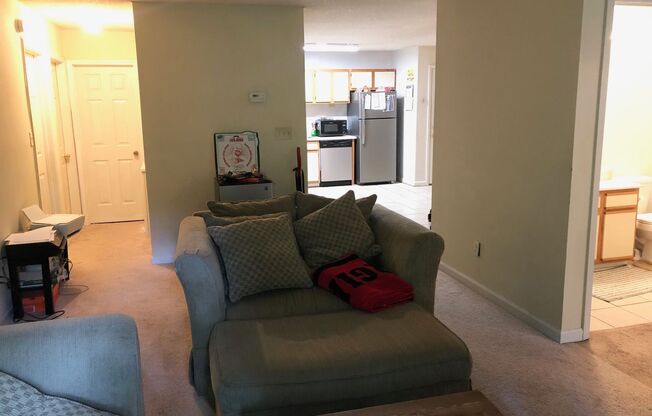 4 bed 2 bath condos just walking distance to campus!