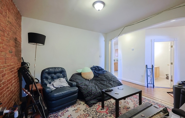 35 Adamson St #3