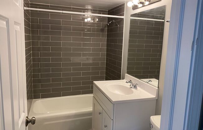 315-329 Kimbell Apartments