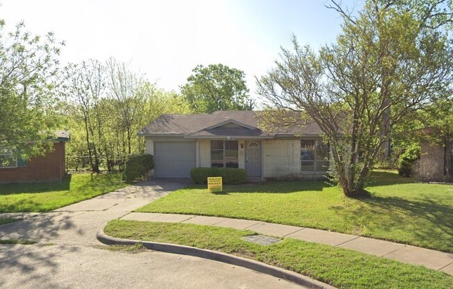 536 Henderson Circle