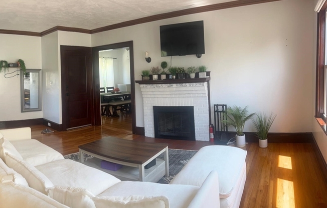 17 FAIRVIEW AVE