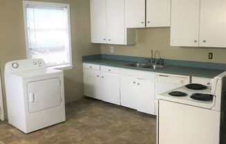 3 beds, 1 bath, $1,260