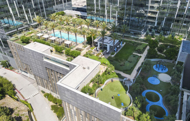 2 beds, 2 baths, 1,305 sqft, $4,800, Unit 2811