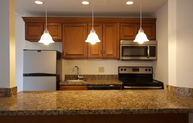 1 bed, 2 baths, 692 sqft, $2,295, Unit 0512