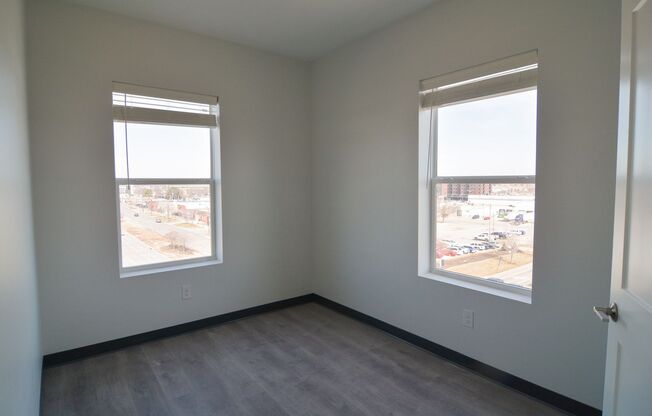 1 bed, 1 bath, 673 sqft, $929, Unit 137