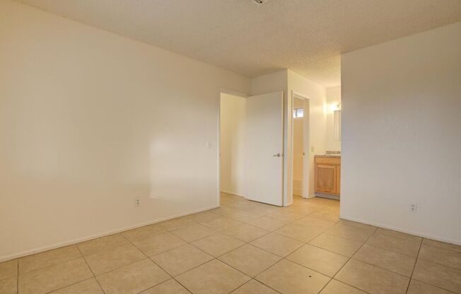 2 beds, 2 baths, $1,000