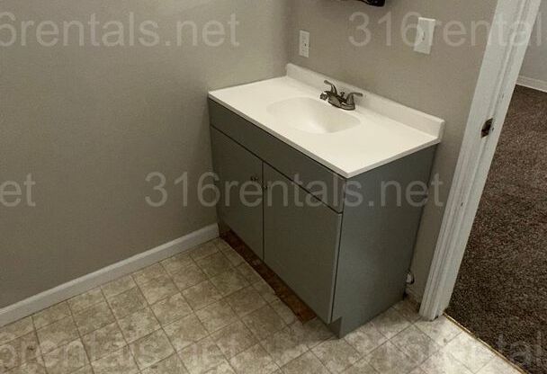 $1150 - 3 room 2 bath - Apartment located in Riverside