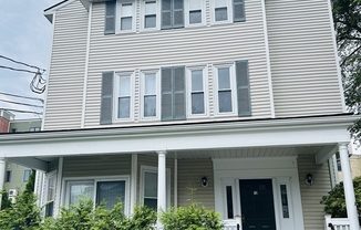 12 SURREY ST