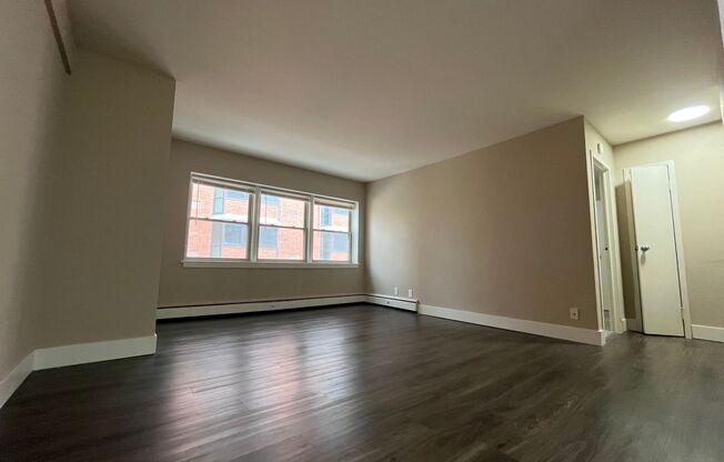 1 bed, 1 bath, $1,295, Unit 505