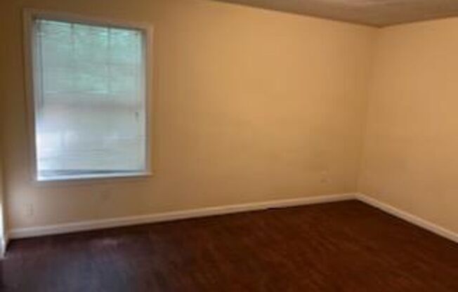 Available Now!  MOVE IN SPECIAL HALF OFF FIRST MONTHS RENT!