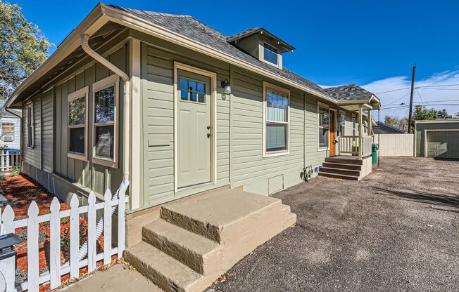 Stylish & Spacious 3-Bed, 3-Bath Renovated Home in Englewood!