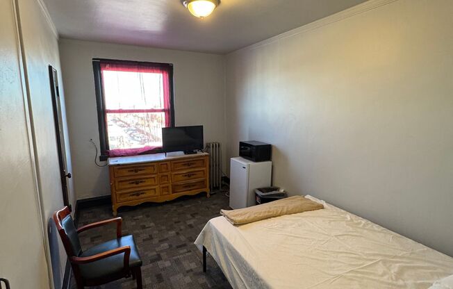 Newly rehabbed Rooms for Rent