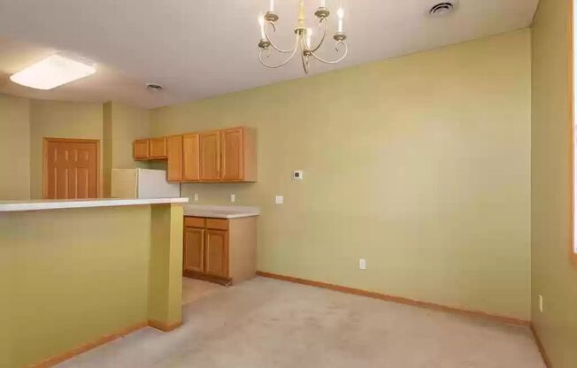 Great location  *2Bed*2Bath Townhome. Newer flooring and paint. Avail May 15th