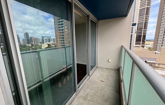 3 beds, 2 baths, $3,400, Unit # 1713