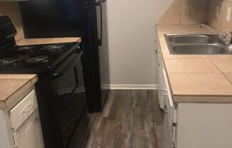 1 bed, 1 bath, 650 sqft, $650, Unit 11