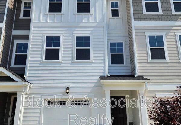 430 DEERCROFT