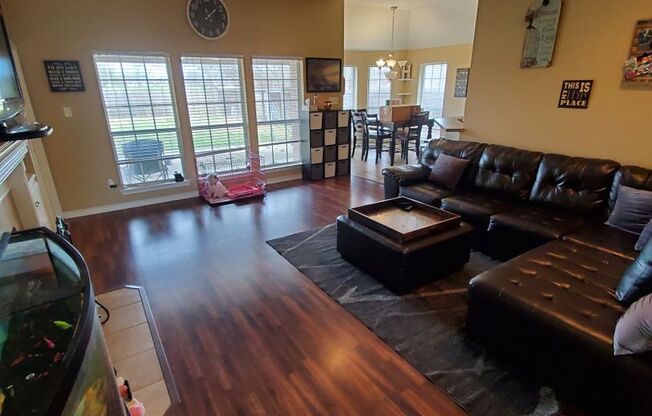 College Station -3 bedroom/2 bath - Fenced in back yard and House is in an EXCELLENT LOCATION