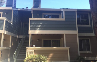 Remodeled 1 Bed 1 Bath Condo. Stainless Steel Appliances. Pool and Hot Tub