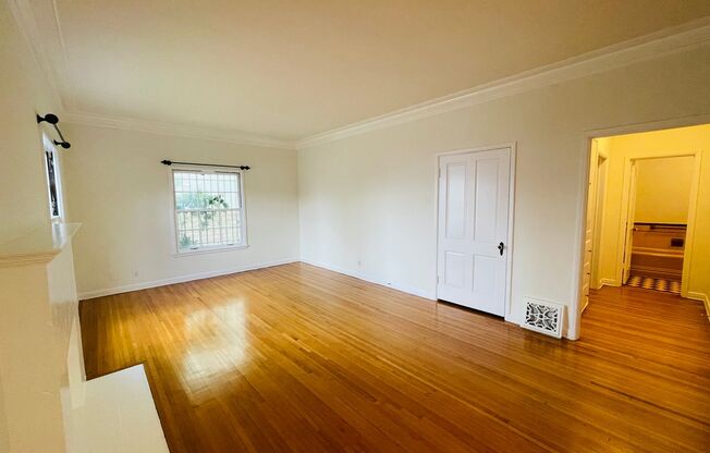 1 bed, 1 bath, $2,395, Unit 734