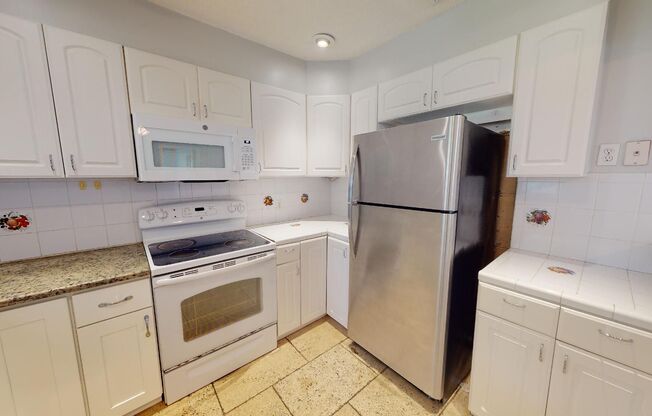 4 beds, 2.5 baths, $2,100