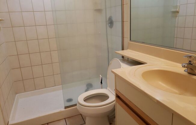 Maui Banyan 1 bd/ 2 ba unit long term furnished - H113 Available LT 12 month lease
