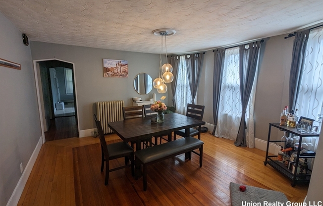 74 BAYSWATER