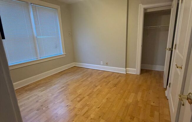 2 beds, 1 bath, 800 sqft, $1,475, Unit 200