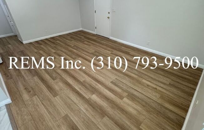 Remodeled Duplex Unit with Laundry Hook-Ups and Garage