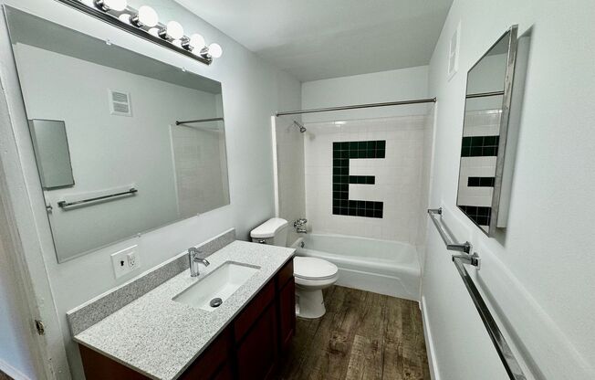 1 bed, 1 bath, 700 sqft, $1,095, Unit #206