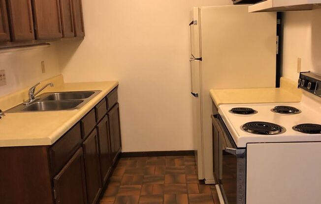 1 bed, 1 bath, 575 sqft, $695, Unit 5