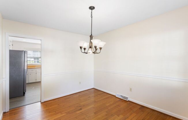 Spacious 4-Bedroom Home in Willow Oaks – Minutes from Langley AFB!