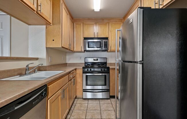 3610 Motor Apartments