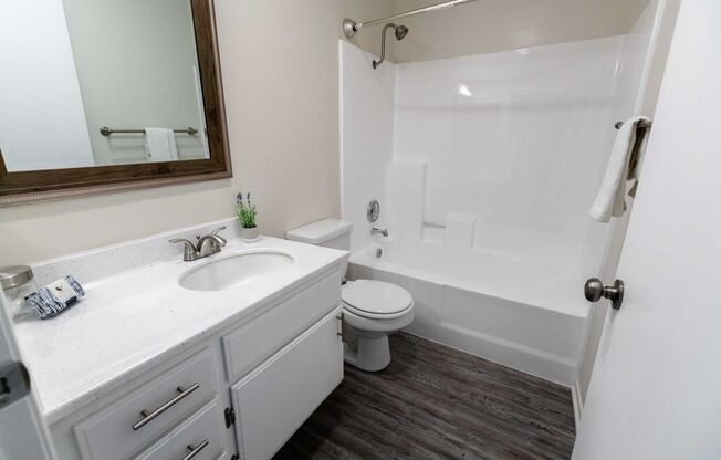 2 beds, 2 baths, 1,250 sqft, $2,198, Unit 32