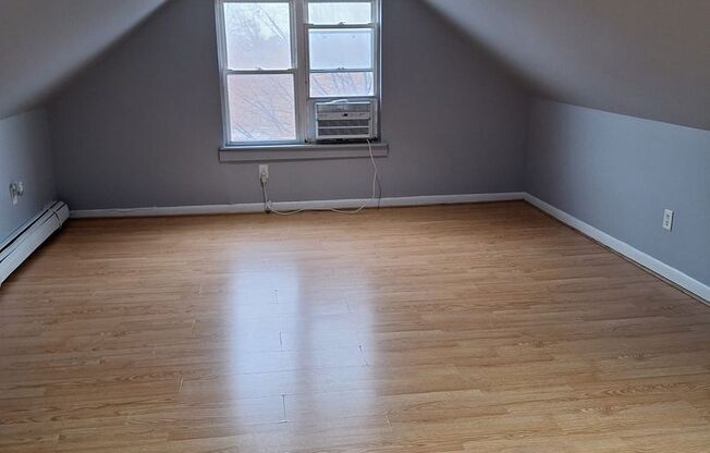 1 bed, 1 bath, 400 sqft, $800, Unit Studio apartment