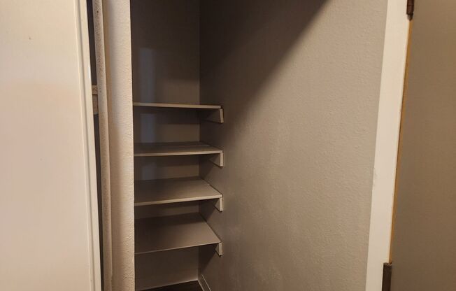 2 beds, 1 bath, 813 sqft, $1,725, Unit C-105