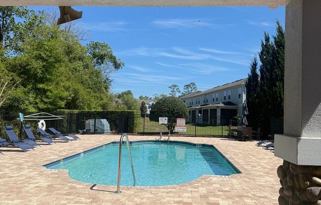 3 beds, 3 baths, $2,400