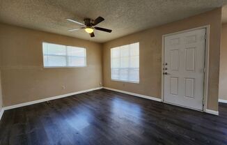 3 beds, 2 baths, $1,425