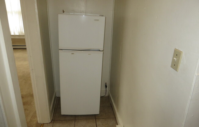 1 bed, 1 bath, 646 sqft, $615, Unit Packard 2