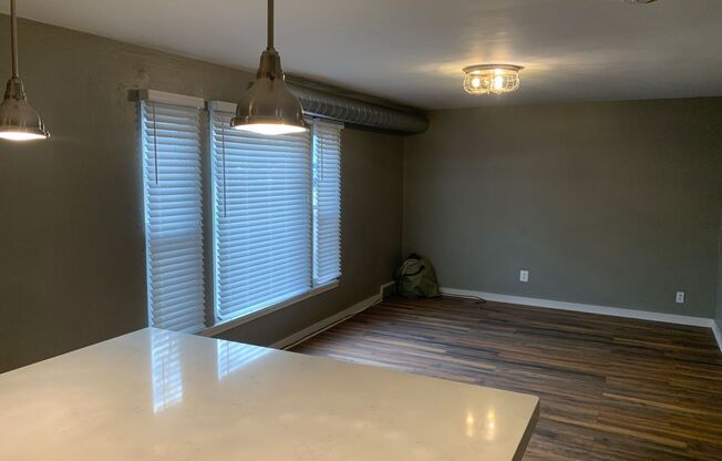 315-321 1/2 Denniston