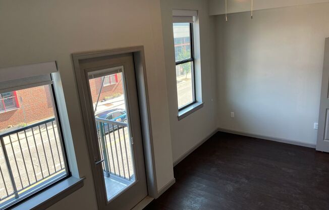 Studio, 1 bath, 384 sqft, $1,150, Unit 313
